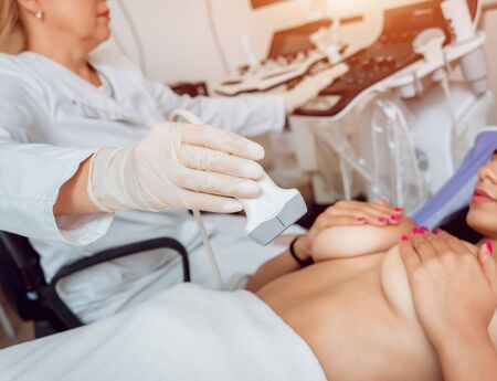An Expert’s Review of Fat Transfer Procedures for Facial Volume Restoration in the UK