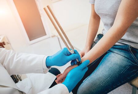 Cryolipolysis vs Traditional Liposuction: Comparing Safety, Results, and Recovery