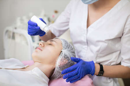 Choosing the Right Clinic: What UK Men Should Know About Laser Beard Shaping