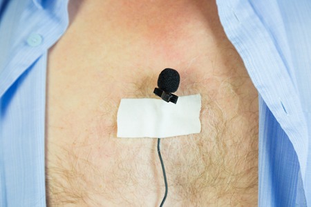 Comparing Laser Beard Shaping to Traditional Grooming Methods for British Men