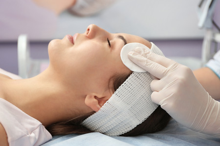 Thread Lifts for Different Age Groups: When Is the Right Time to Consider This Anti-Ageing Solution?