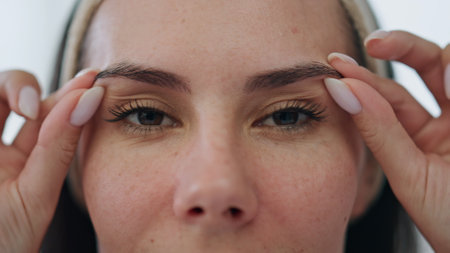 Antioxidant Skincare Innovations: What’s New and Effective for Sun Repair in the UK?